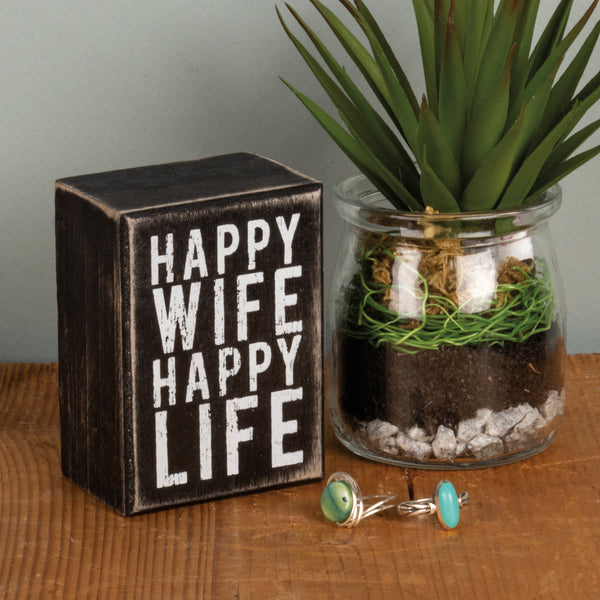 Box Sign - Happy Wife